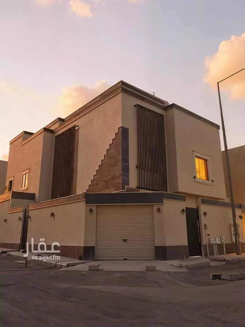 دور للبيع في شارع فضل الله بن عبدالله الطبري, حي الرمال, مدينة الرياض, منطقة الرياض 1 صورة