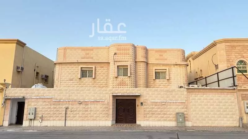 فيلا للبيع في شارع ابو الرضا المقرئ, حي الجسر, مدينة الخبر, المنطقة الشرقية 1 صورة