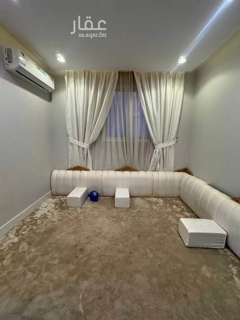 فيلا للبيع في شارع إبراهيم بن حسين, حي المهدية, مدينة الرياض, منطقة الرياض 1 صورة