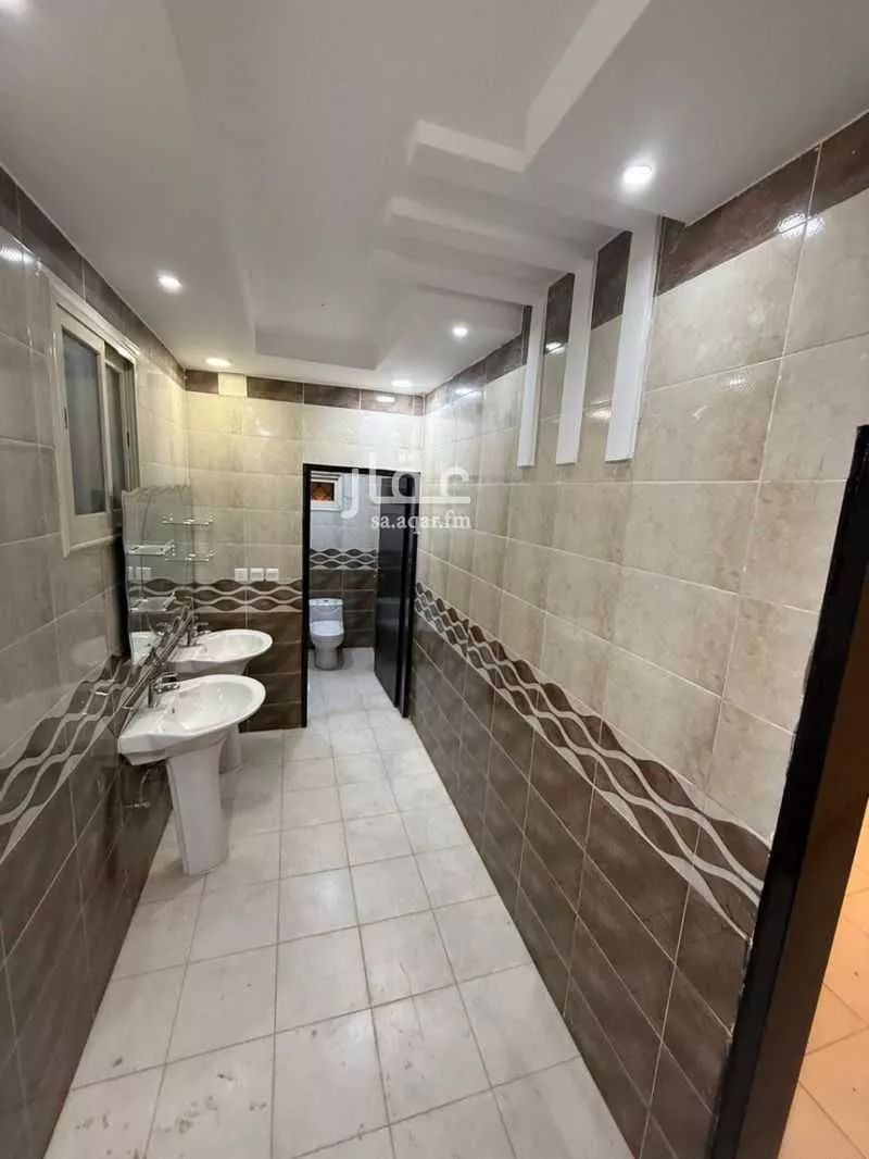 شقة للبيع في شارع غازي الشافعي, حي الحيلة الغربي, مدينة محائل, منطقة عسير 1 صورة