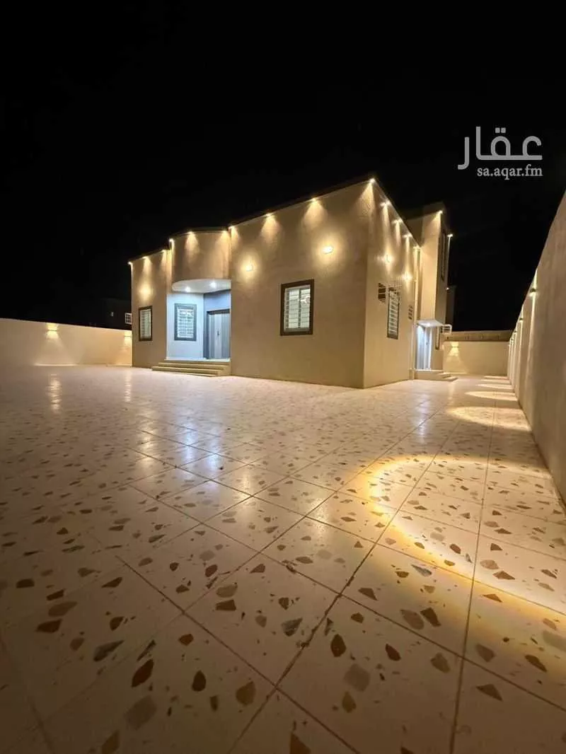 دور للبيع في شارع خميس مطير, حي المفازه, مدينة المفازه, منطقة عسير 1 صورة