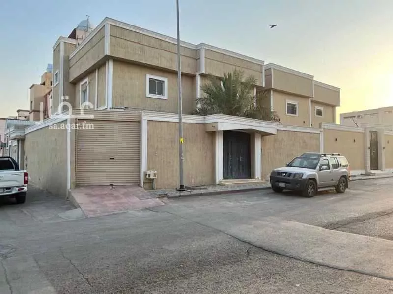 فيلا للبيع في شارع معشورا, حي العزيزية, مدينة الرياض, منطقة الرياض 1 صورة