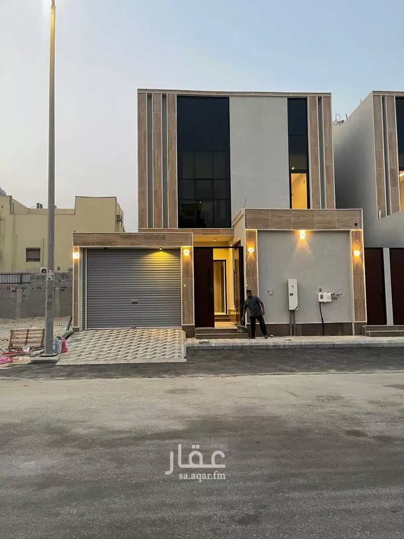 فيلا للبيع في شارع انيف ابن حبيب, حي طيبة, مدينة الدمام, المنطقة الشرقية 1 صورة