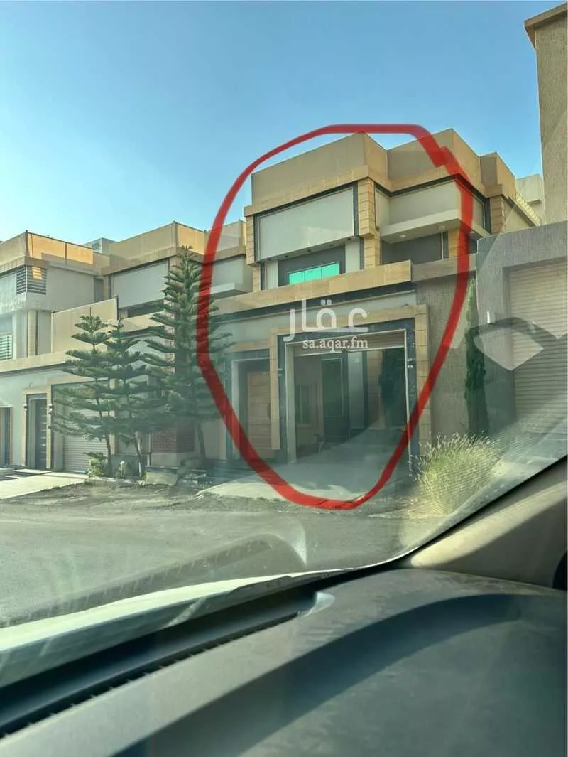 فيلا للبيع في شارع روضة التنهات ، حي المحالة ، لعصان ، منطقة عسير 1 صورة