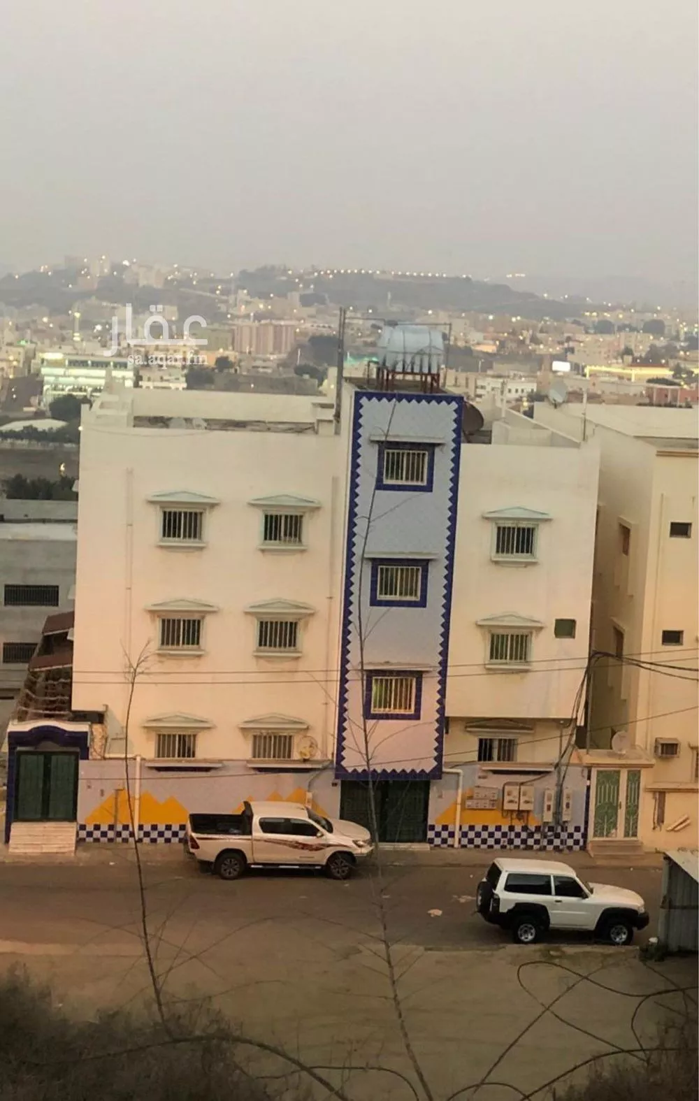 عمارة للبيع في شارع النمر بن تولب, حي ذرة, مدينة ابها, منطقة عسير 1 صورة
