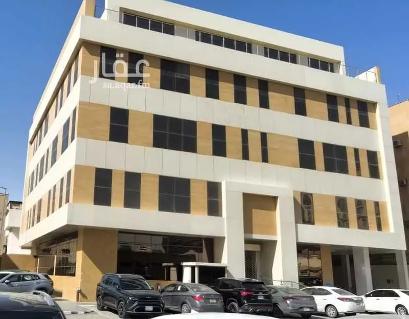 عمارة للإيجار في شارع نصر بن سيار, حي الوزارات, مدينة الرياض, منطقة الرياض 1 صورة
