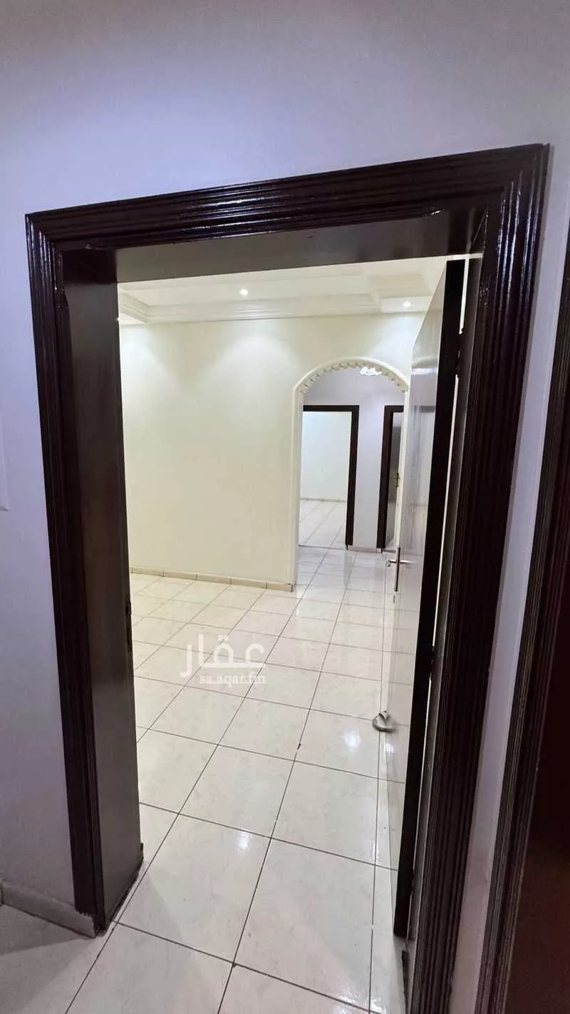 عمارة للإيجار في شارع احمد نسيم, حي الصفاء, مدينة جدة, منطقة مكة المكرمة 1 صورة