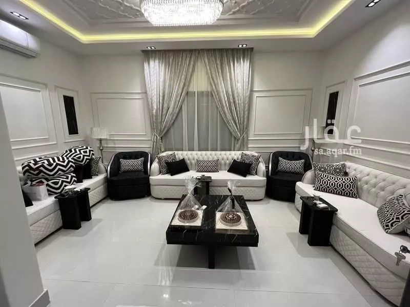 فيلا للبيع في شارع عبدالحق الهاشمي, حي المهدية, مدينة الرياض, منطقة الرياض 1 صورة