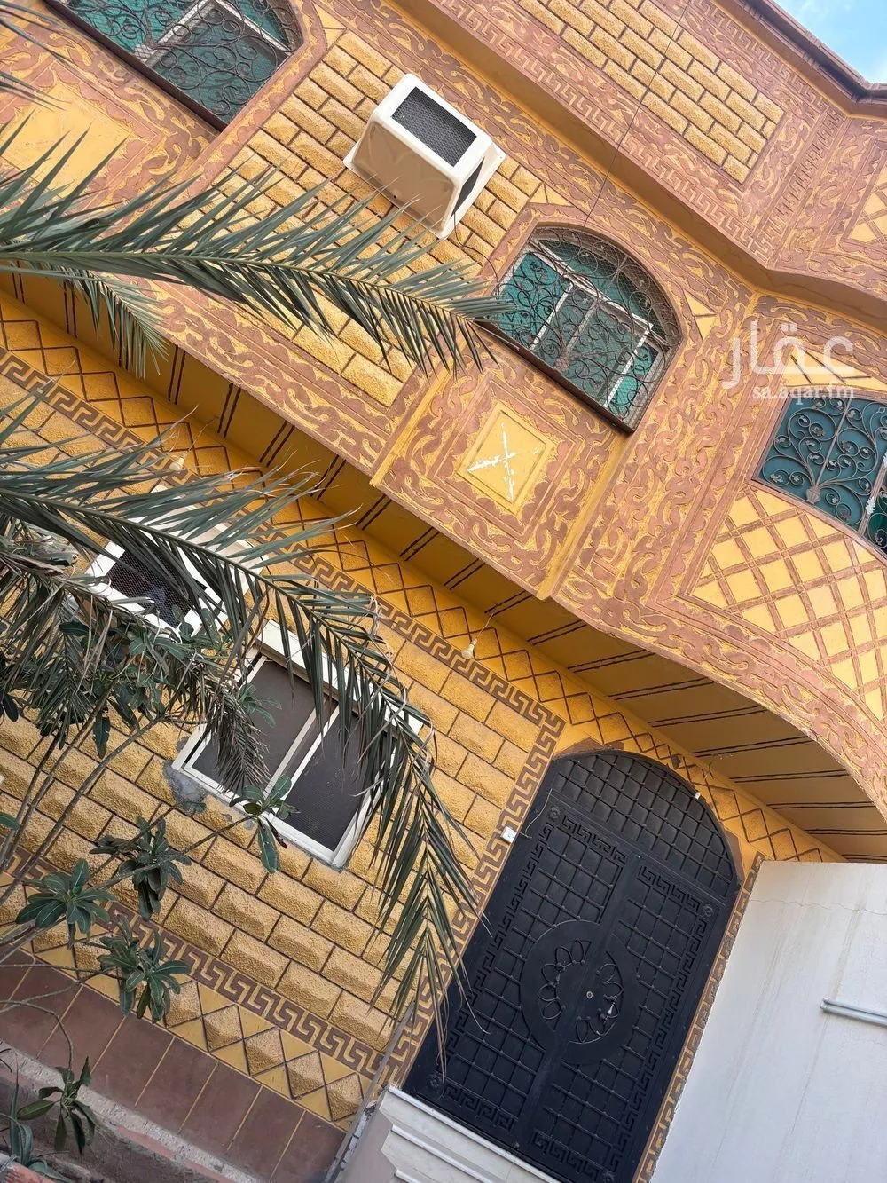 عمارة للبيع في شارع مسعود بن عبدياليل, حي العزيزية, مدينة المدينه المنوره, منطقة المدينة المنورة 1 صورة