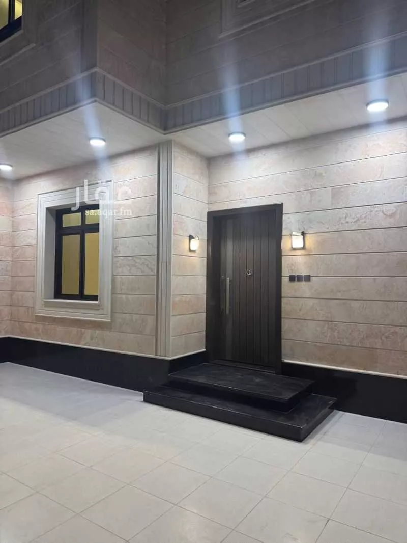 فيلا للبيع في شارع ممر مشاه 2266, حي الدفاع, مدينة المدينة المنورة, منطقة المدينة المنورة 1 صورة