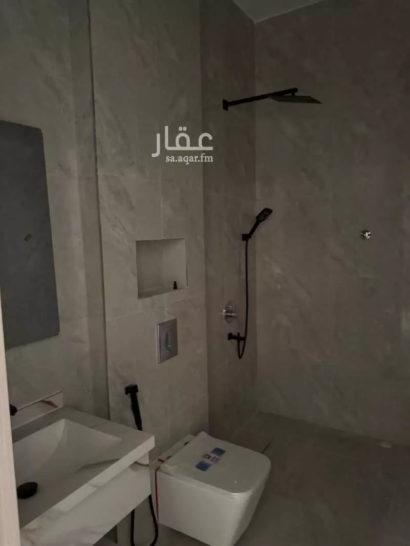 دور للبيع في شارع كعب ابن جعيل, حي أبو مرخة, مدينة المدينة المنورة, منطقة المدينة المنورة 1 صورة