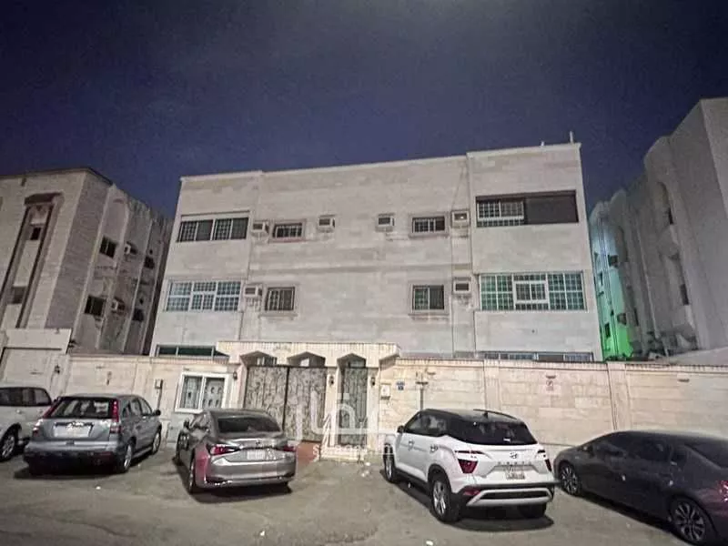 عمارة للإيجار في شارع عباس بن صديق, حي الرحاب, مدينة جدة, منطقة مكة المكرمة 1 صورة