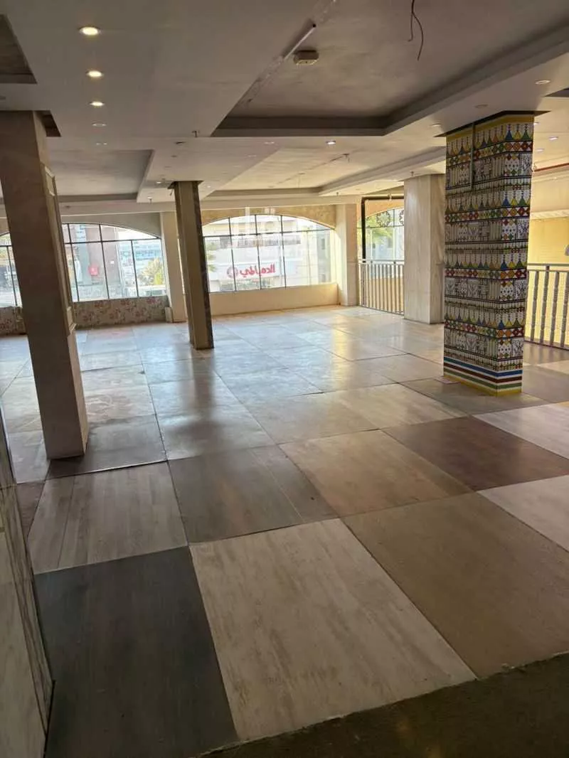 محل للإيجار في شارع شارع الملك فهد, حي النزهة, مدينة ابها, منطقة عسير 1 صورة