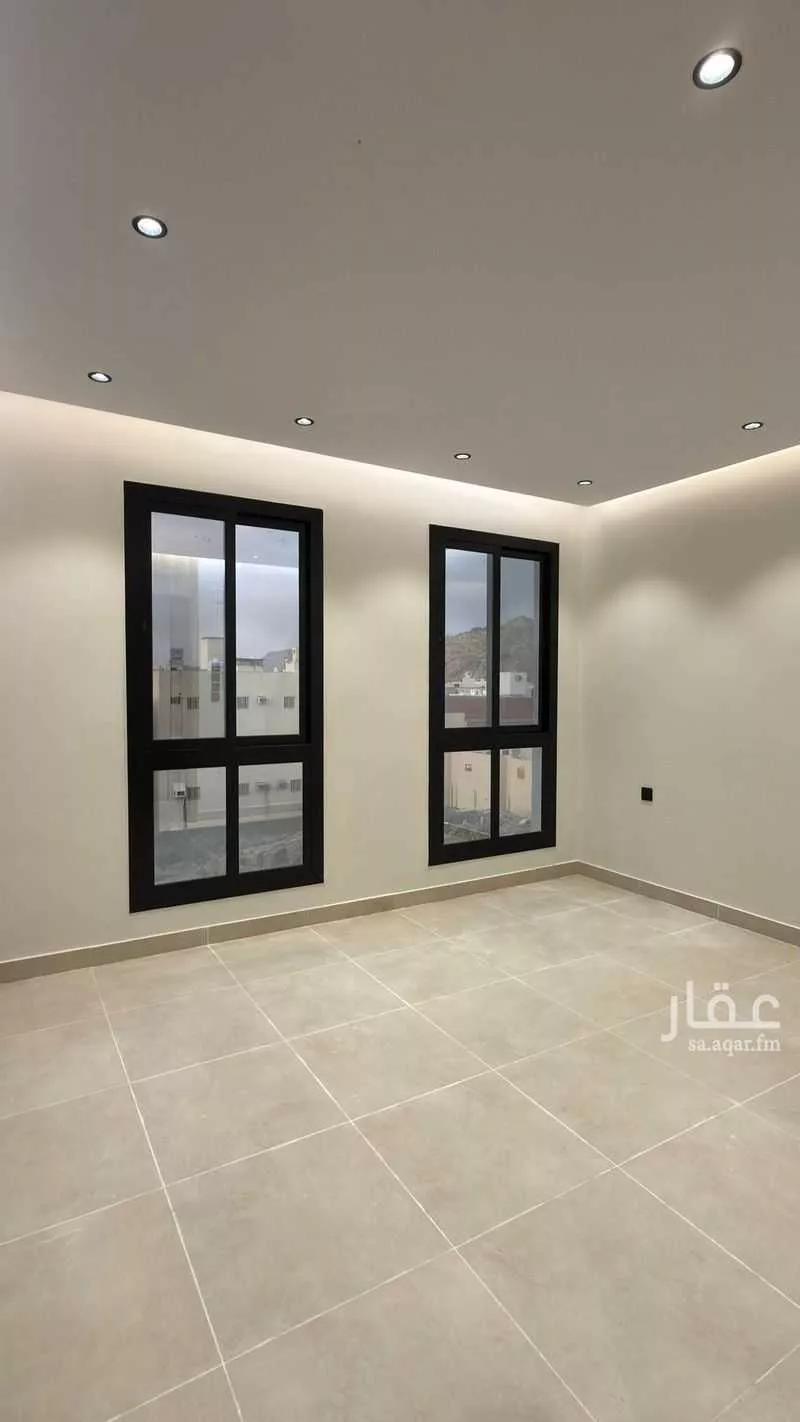 شقة للبيع في شارع خريم بن فاتك الأسدي رضي الله عنه, حي الخضراء, مدينة مكة المكرمة, منطقة مكة المكرمة 1 صورة