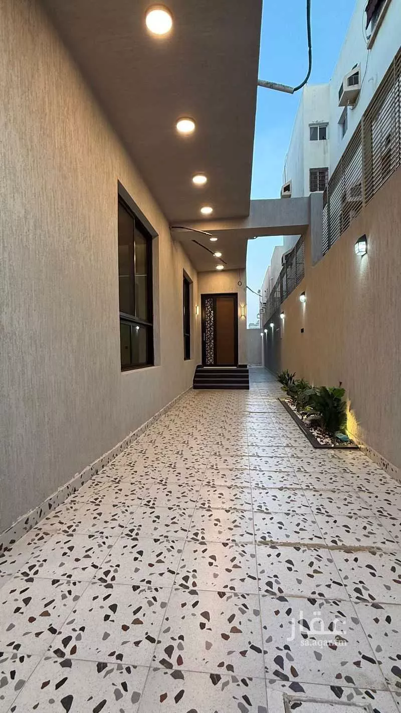 فيلا للبيع في شارع الردهة, حي الشرائع, مدينة مكه المكرمه, منطقة مكة المكرمة 1 صورة