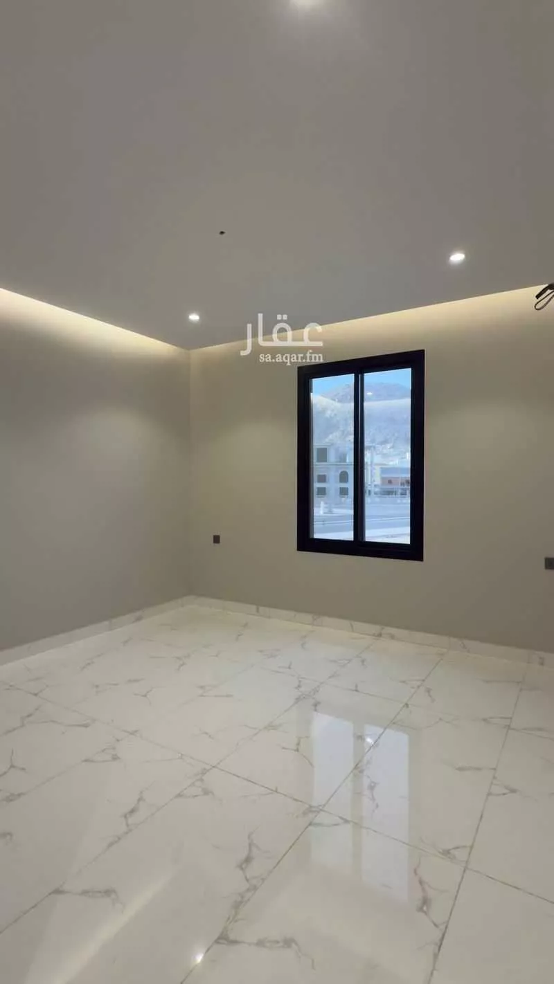 عمارة للبيع في شارع ابراهيم بن عباد بن اساف بن عدي, حي الخضراء, مدينة مكه المكرمه, منطقة مكة المكرمة 1 صورة