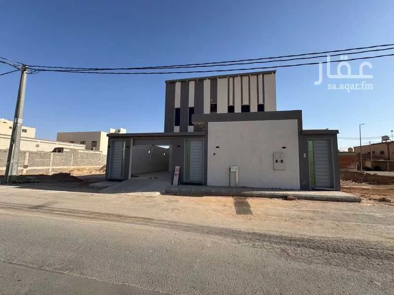 فيلا للبيع في شارع شريك بن انس, حي الأمير سلطان بن عبدالعزيز, مدينة المجمعه, منطقة الرياض 1 صورة