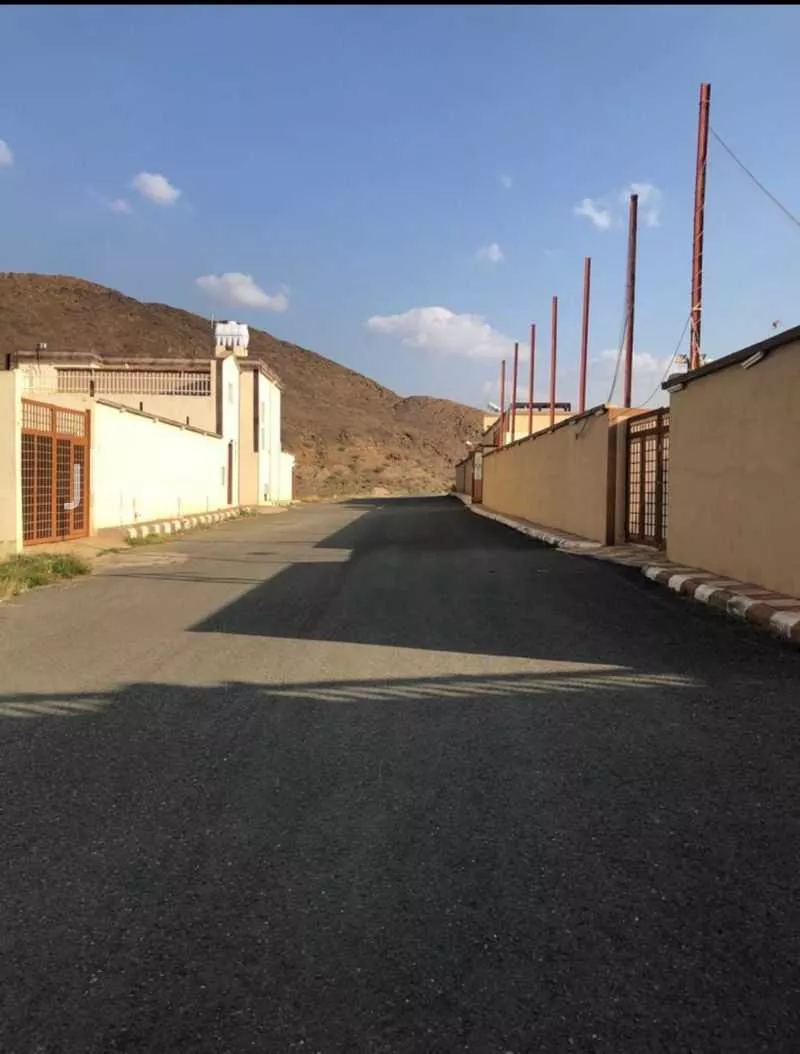 استراحة للبيع في حي المجممه, مدينة المجممه, منطقة عسير 1 صورة