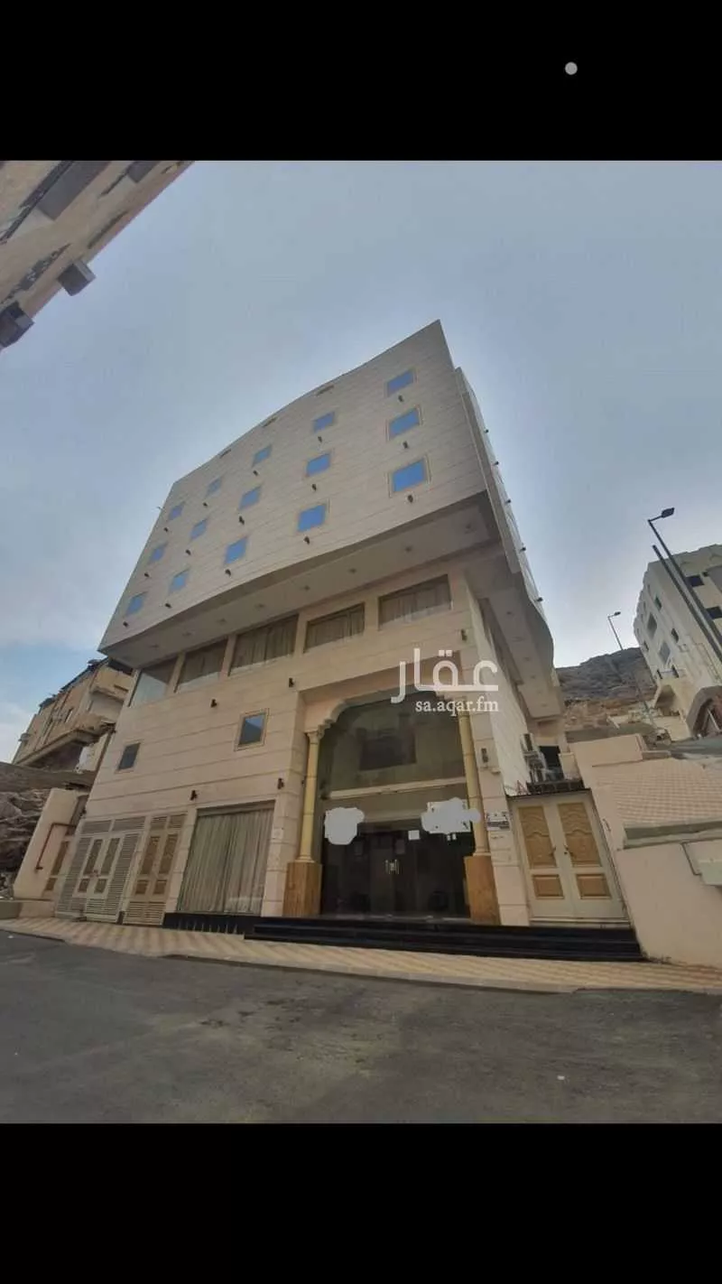 عمارة للبيع في شارع محمد بن سعيد البلخي, حي الروضة, مدينة مكه المكرمه, منطقة مكة المكرمة 1 صورة