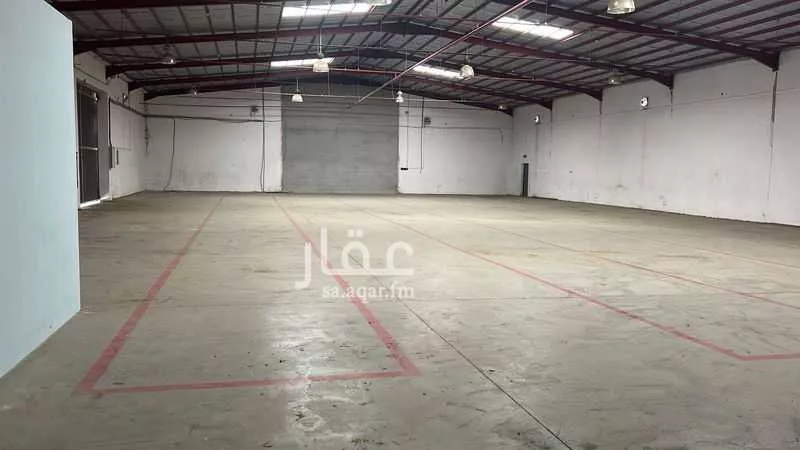 مستودع للإيجار في حي الجامعيين, مدينة خميس مشيط, منطقة عسير 1 صورة