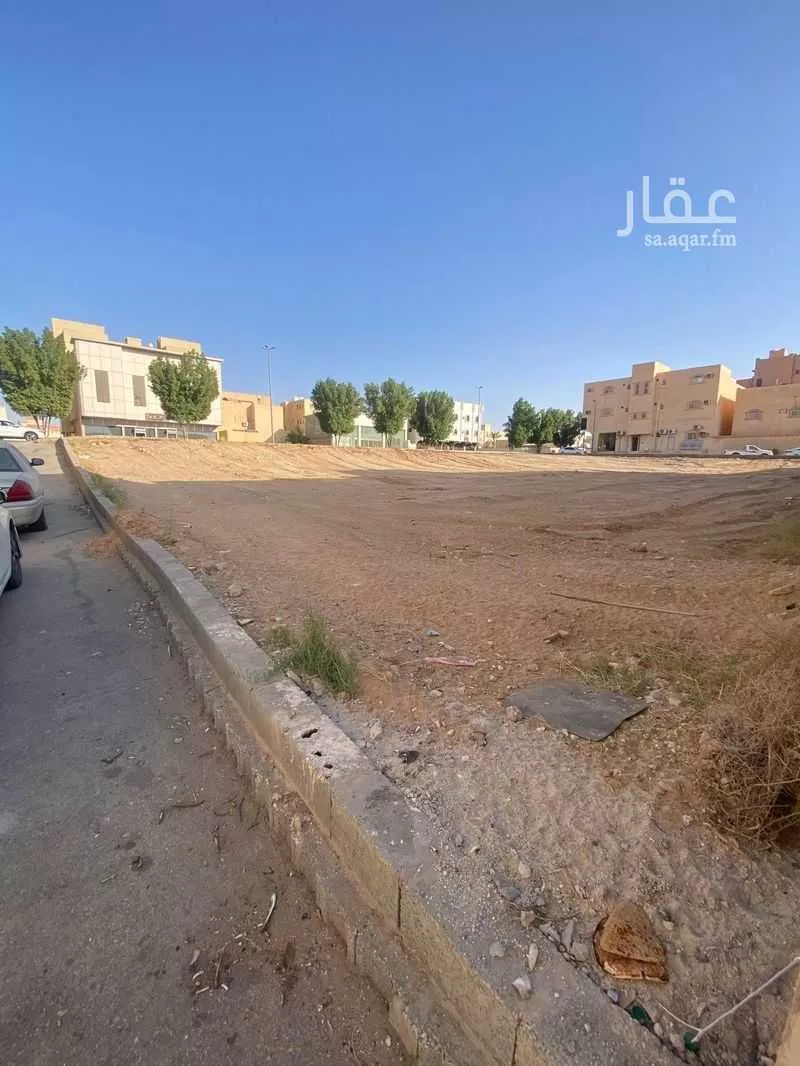 أرض للبيع في شارع الامير سلطان بن عبدالعزيز, حي الصالحية, مدينة عنيزة, منطقة القصيم 1 صورة
