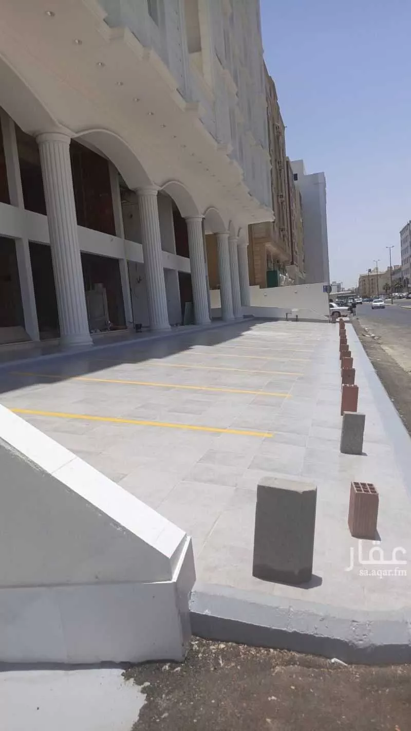 محل للإيجار في شارع فؤاد شاكر, حي النزهة, مدينة جدة, منطقة مكة المكرمة 1 صورة