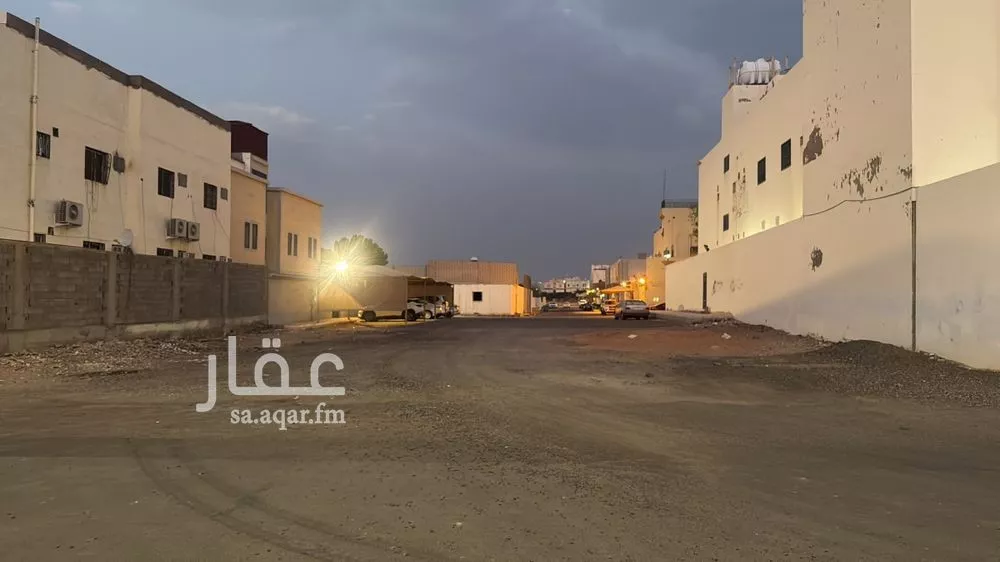 أرض للبيع في شارع عمر بن ثابت, حي الملك فهد, مدينة المدينه المنوره, منطقة المدينة المنورة 1 صورة
