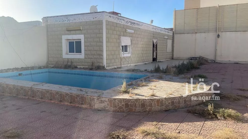 استراحة للبيع في شارع خميس ابن على الحوزى الواسطى, حي ورقان, مدينة المدينه المنوره, منطقة المدينة المنورة 1 صورة