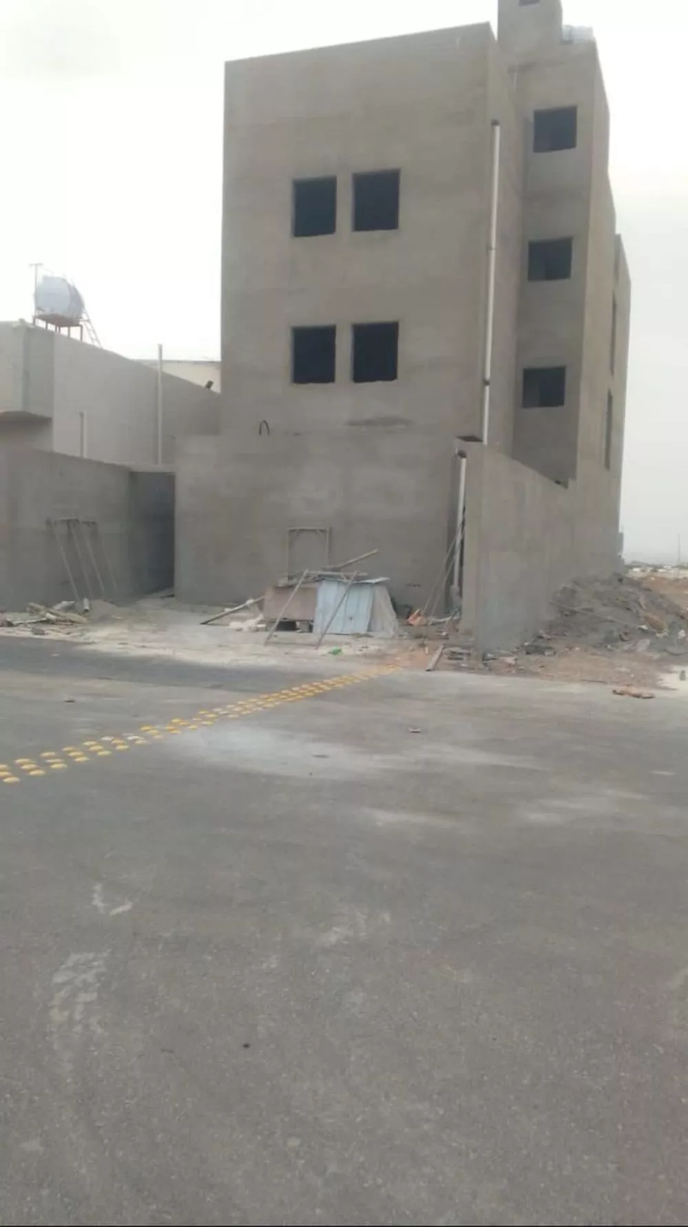 عمارة للبيع في شارع احمد بن ابي خيثمة, حي الصناعية, مدينة المدينة المنورة, منطقة المدينة المنورة 1 صورة