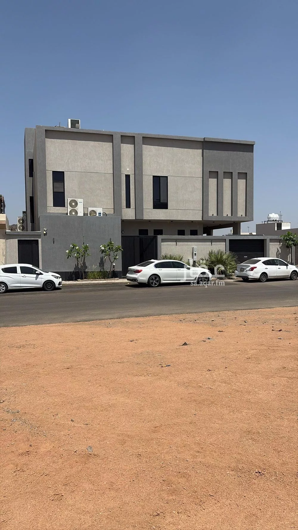 فيلا للبيع في شارع مخلد بن قيس البجلي, حي الزهرة, مدينة المدينه المنوره, منطقة المدينة المنورة 1 صورة