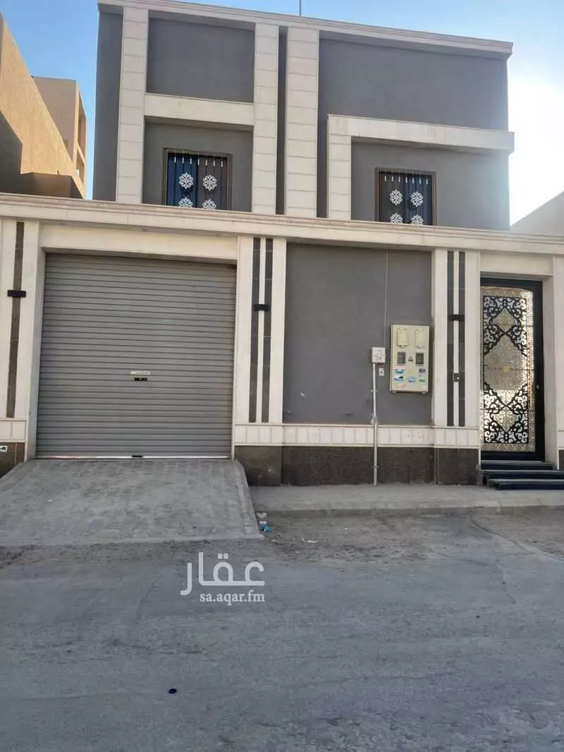دور للبيع في شارع علي بن سلامة اللخمي, حي بدر, مدينة الرياض, منطقة الرياض 1 صورة