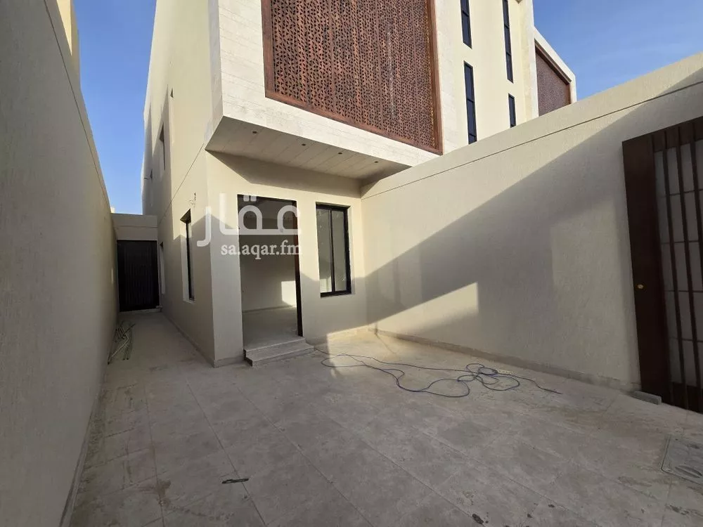 دور للبيع في شارع اللثامة, حي الحزم, مدينة الرياض, منطقة الرياض 1 صورة