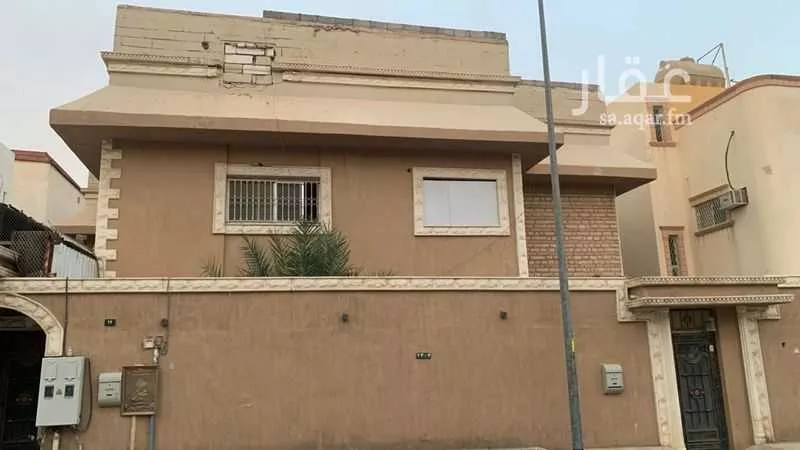 فيلا للبيع في شارع ابن سراج العدل, حي الربوة, مدينة الرياض, منطقة الرياض 1 صورة