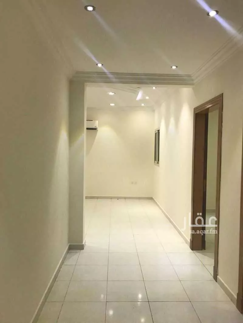 دور للإيجار في شارع عقبة بن مكرم, حي المعذر, مدينة الرياض, منطقة الرياض 1 صورة