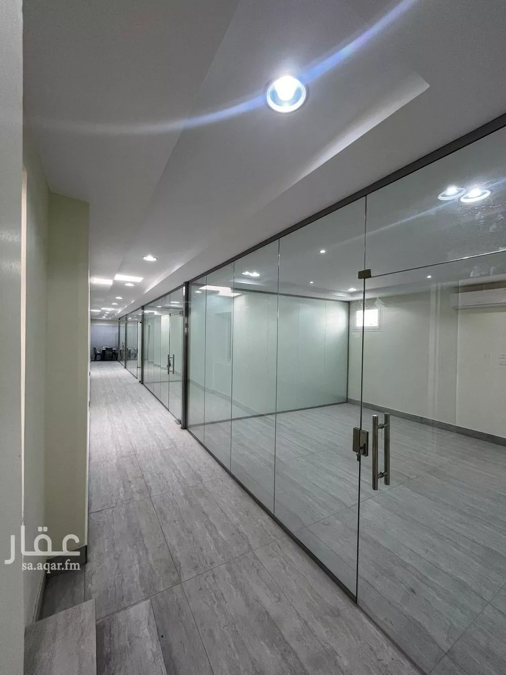 مكتب تجاري للإيجار في شارع سعود بن عبدالعزيز بن محمد الفرعي, حي التعاون, مدينة الرياض, منطقة الرياض 1 صورة