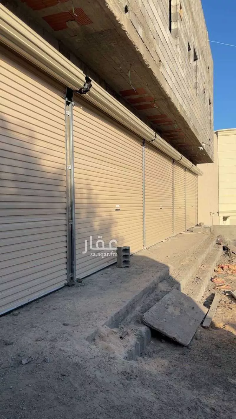 عمارة للإيجار في شارع اسيد ابن يعمر الخزاعي, حي أم الرصف, مدينة الطائف, منطقة مكة المكرمة 1 صورة