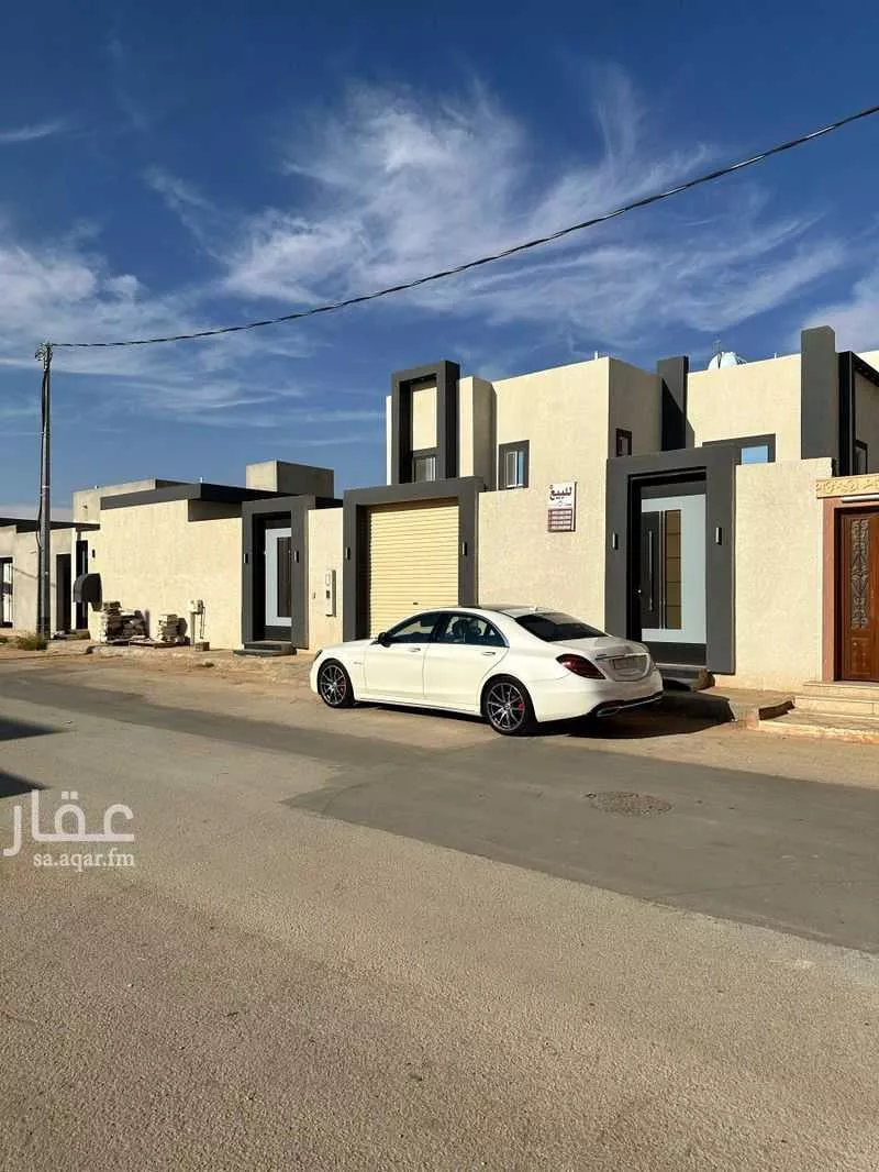 فيلا للبيع في شارع دعثور ابن الحارث الغطفاني, حي الأمير سلطان بن عبدالعزيز, مدينة المجمعه, منطقة الرياض 1 صورة