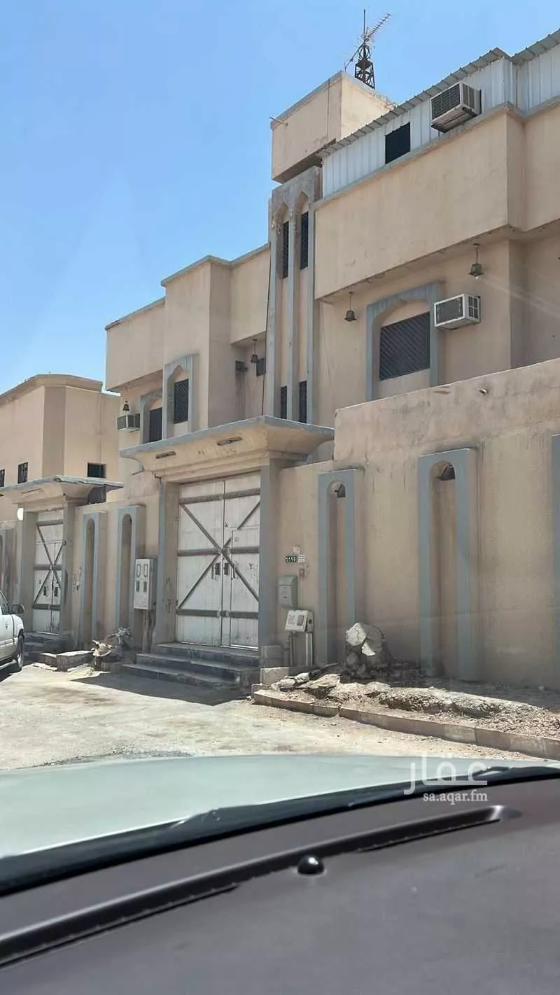 فيلا للبيع في شارع أحمد بن عمر اليمني, حي طويق, مدينة الرياض, منطقة الرياض 1 صورة