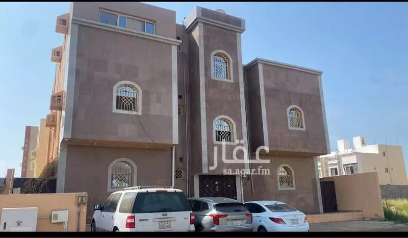 عمارة للبيع في شارع عدي ابن زيد العبادي, حي السويس 1, مدينة جازان, منطقة جازان 1 صورة