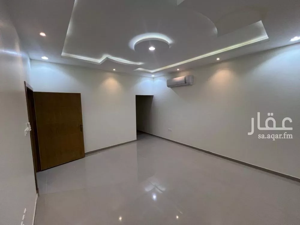 فيلا للإيجار في شارع إسماعيل بن مبارك, حي العارض, مدينة الرياض, منطقة الرياض 1 صورة
