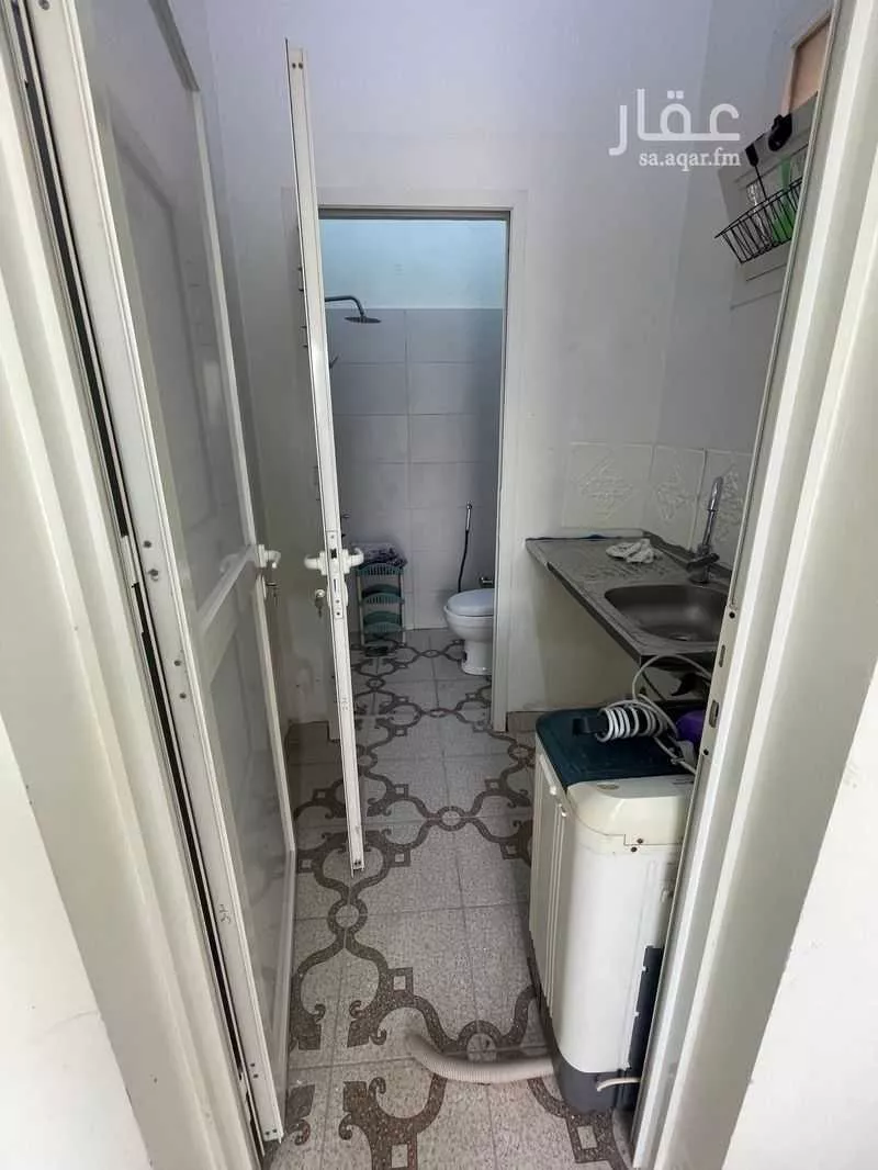 غرفة للإيجار في شارع رقم 380 ، حي النرجس ، الرياض ، منطقة الرياض 1 صورة