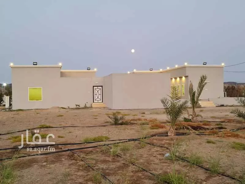 مزرعة للبيع في غران 1 صورة