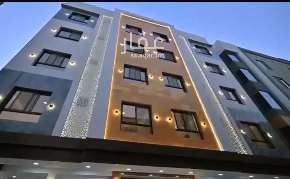عمارة للبيع في شارع خالد بن صخر, حي البوادي, مدينة جدة, منطقة مكة المكرمة 1 صورة