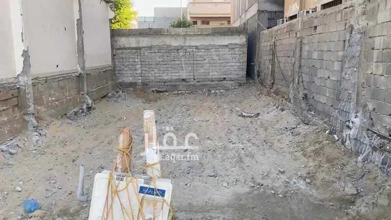 أرض للبيع في شارع الرابع, حي الثقبة, مدينة الخبر, المنطقة الشرقية 1 صورة