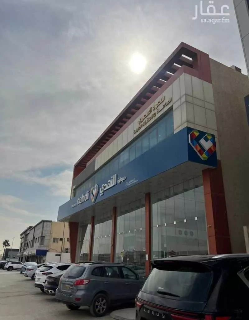 مكتب تجاري للإيجار في شارع ابي بكر الصديق الفرعي, حي النفل, مدينة الرياض, منطقة الرياض 1 صورة