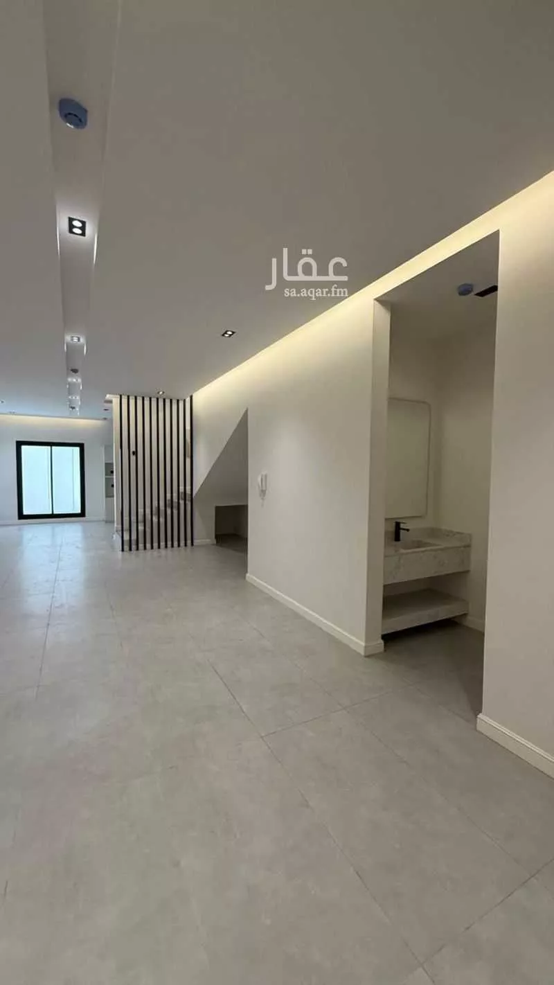 فيلا للإيجار في شارع علي بن أحمد العمري, حي العارض, مدينة الرياض, منطقة الرياض 1 صورة