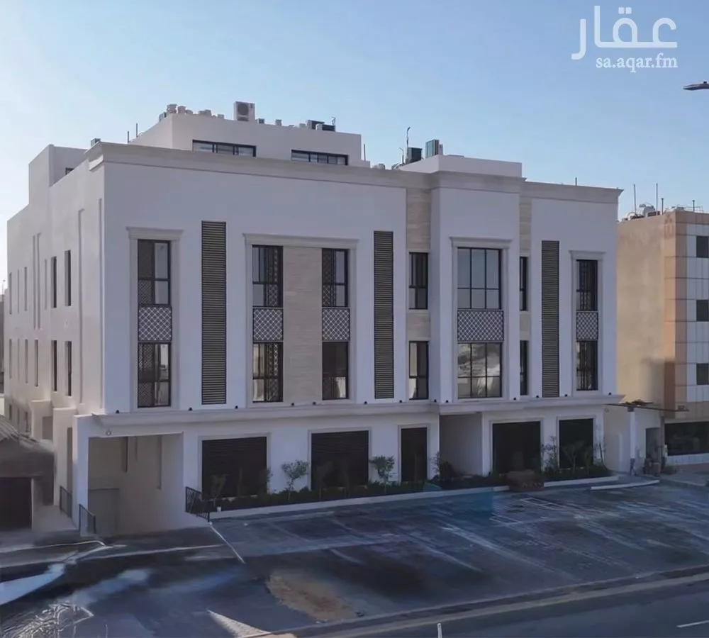 عمارة للبيع في شارع أحمد بن عمرو بن السرح, حي النرجس, مدينة الرياض, منطقة الرياض 1 صورة