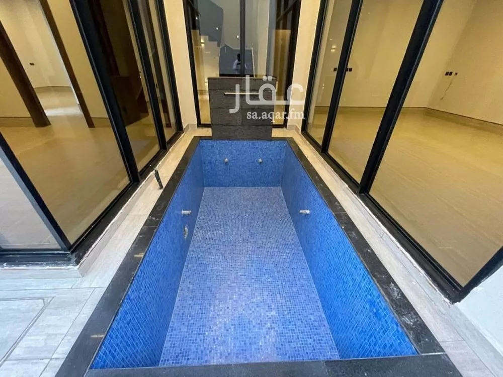 فيلا للبيع في شارع مسلم بن عبيدالله, حي العارض, مدينة الرياض, منطقة الرياض 1 صورة