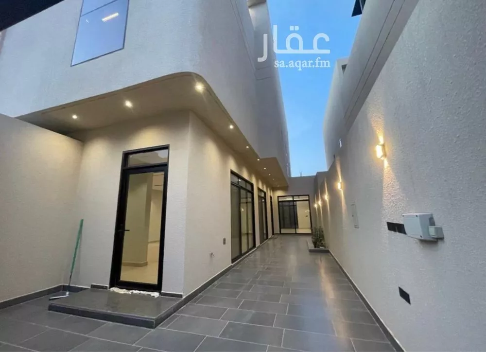 فيلا للبيع في شارع الفضائل, حي النرجس, مدينة الرياض, منطقة الرياض 1 صورة