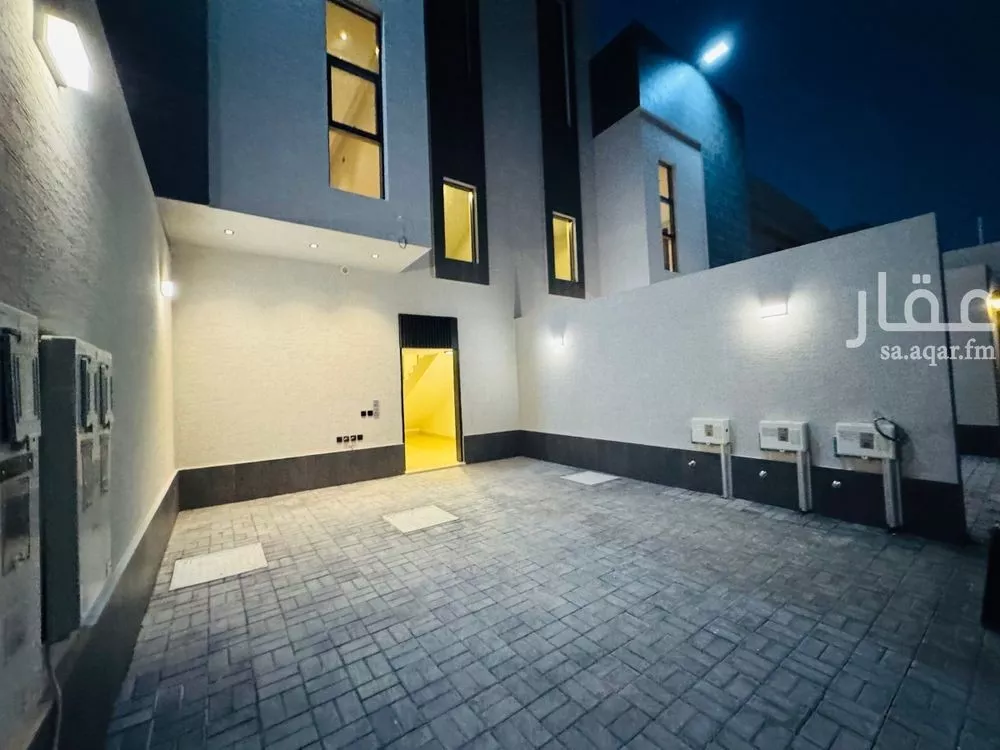 دور للبيع في شارع محمد بن أبان, حي العارض, مدينة الرياض, منطقة الرياض 1 صورة